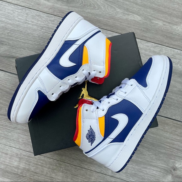 Air Jordan 1 mid New in Box - Picture 9 of 9